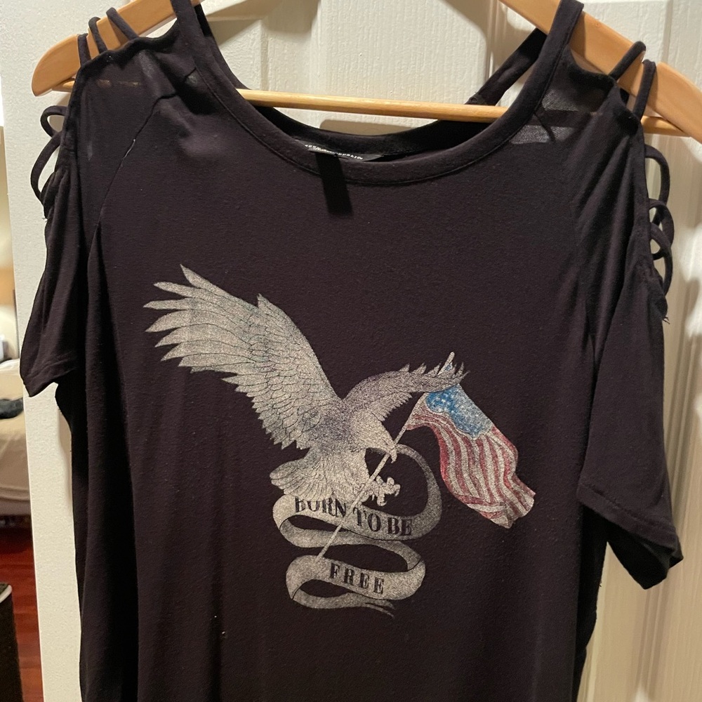 Black t-shirt